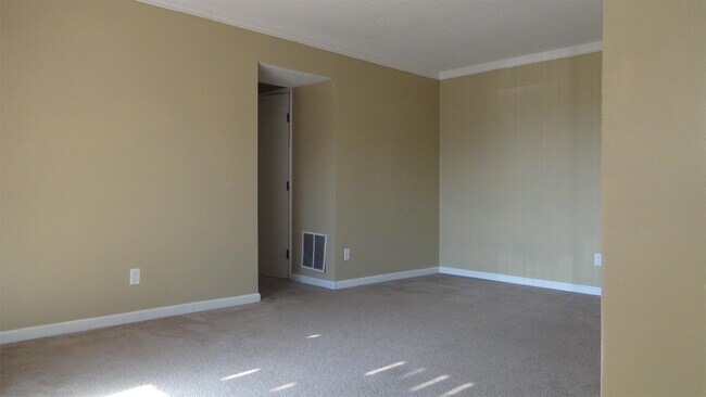 Foto del edificio - 5060 Tri County View Dr