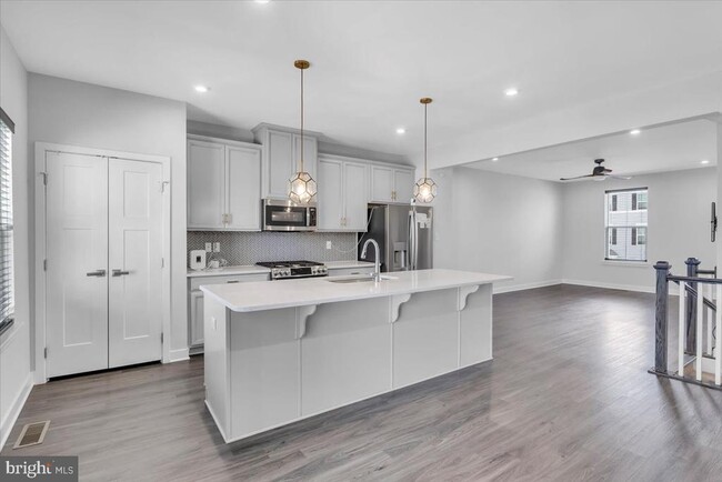 Building Photo - 97 Kohlmyer Dr