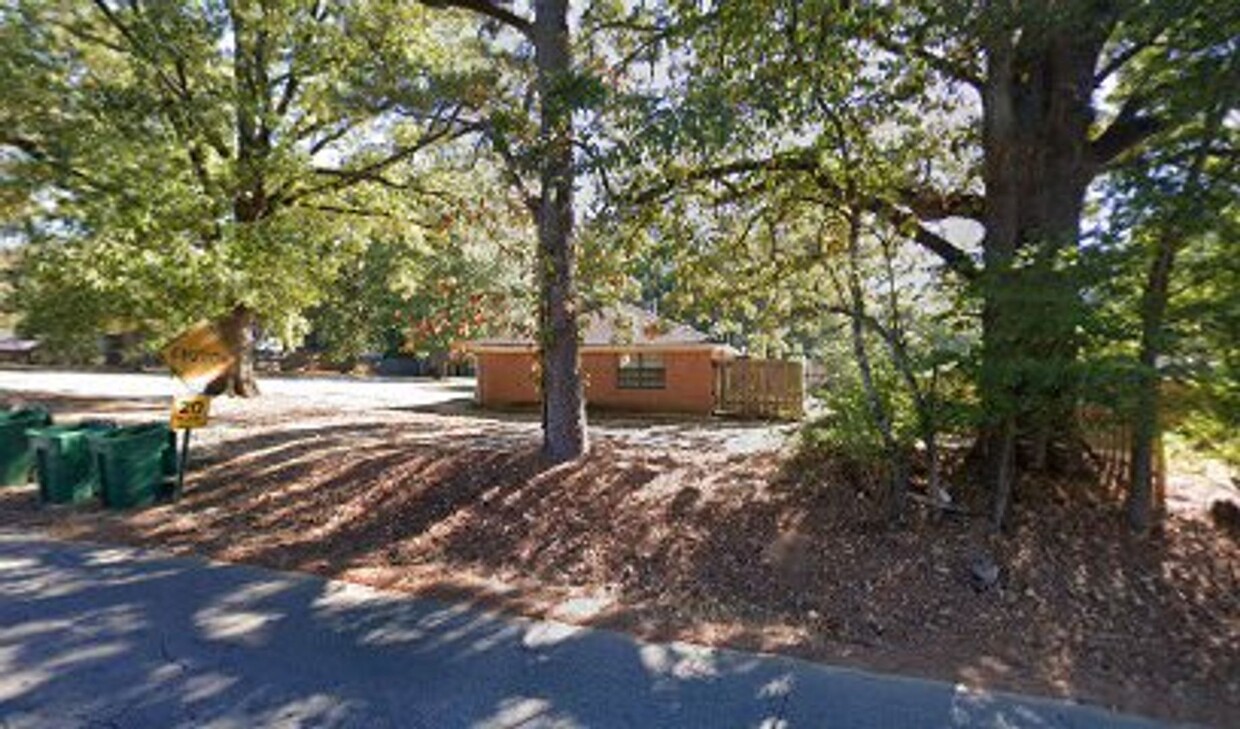 Primary Photo - 2648 Southern Heights