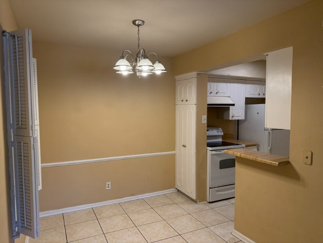 Foto del edificio - 170 De Chantle Rd