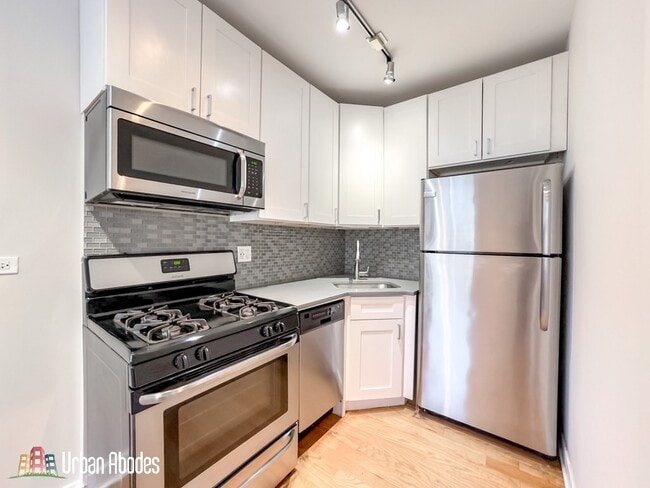 Building Photo - 2424 N Kedzie Blvd