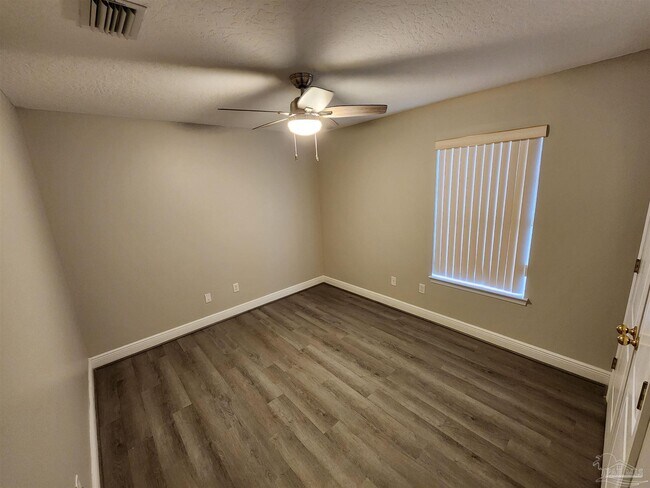 Foto del edificio - 276 Tecumseh Ln