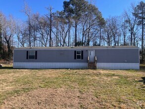 Building Photo - 117 Bluefield Dr