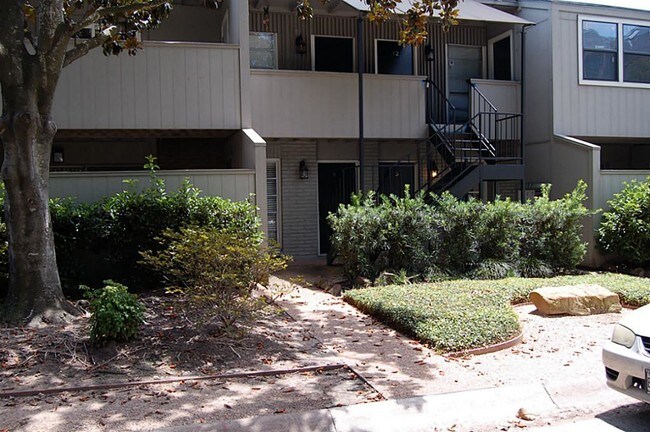 Building Photo - 4723 Aftonshire Dr