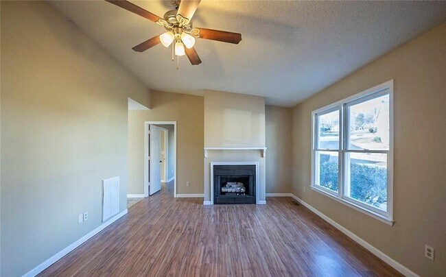 Building Photo - 1616 Cranberry Hill Ln