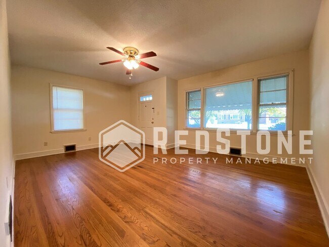 Foto del edificio - 2 Bedroom, 1 Bath - House