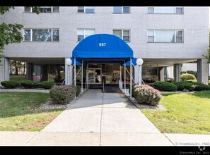 Building Photo - 887 Farmington Ave