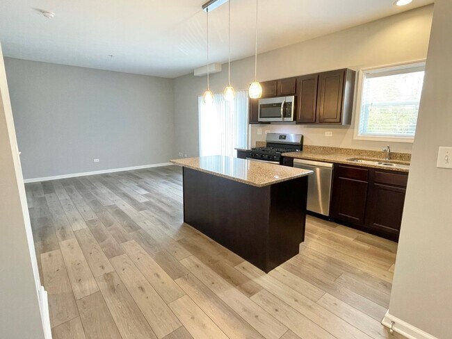 Foto del edificio - 811 E Main St