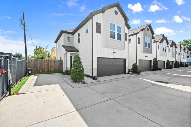 Foto del edificio - 3208 Bostic St