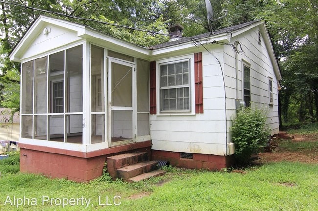Building Photo - 2 br, 1 bath House - 202 Loop St