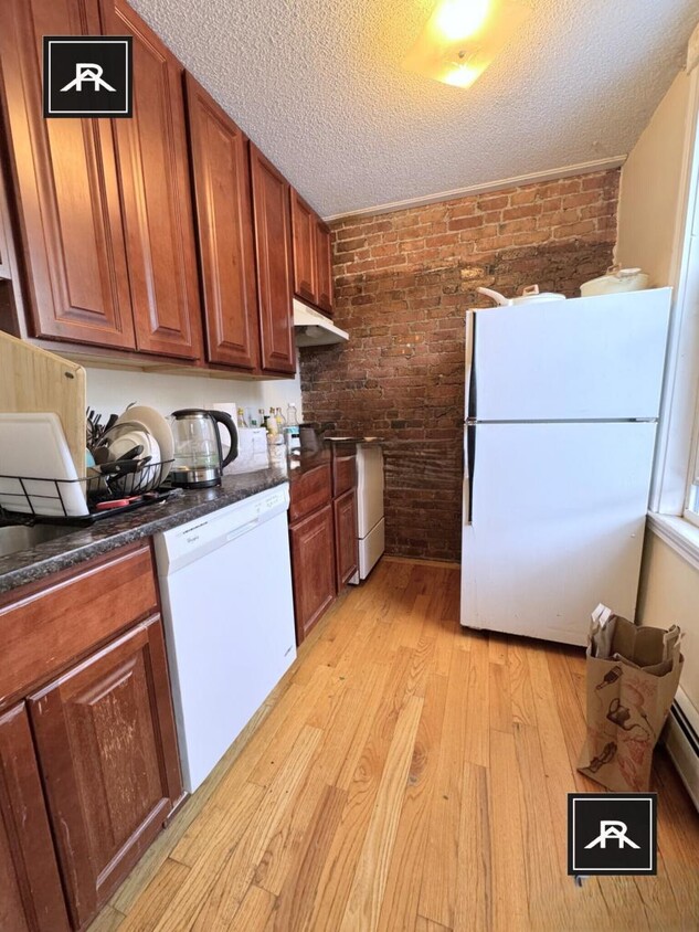 Primary Photo - 1 bedroom in Brookline MA 02445