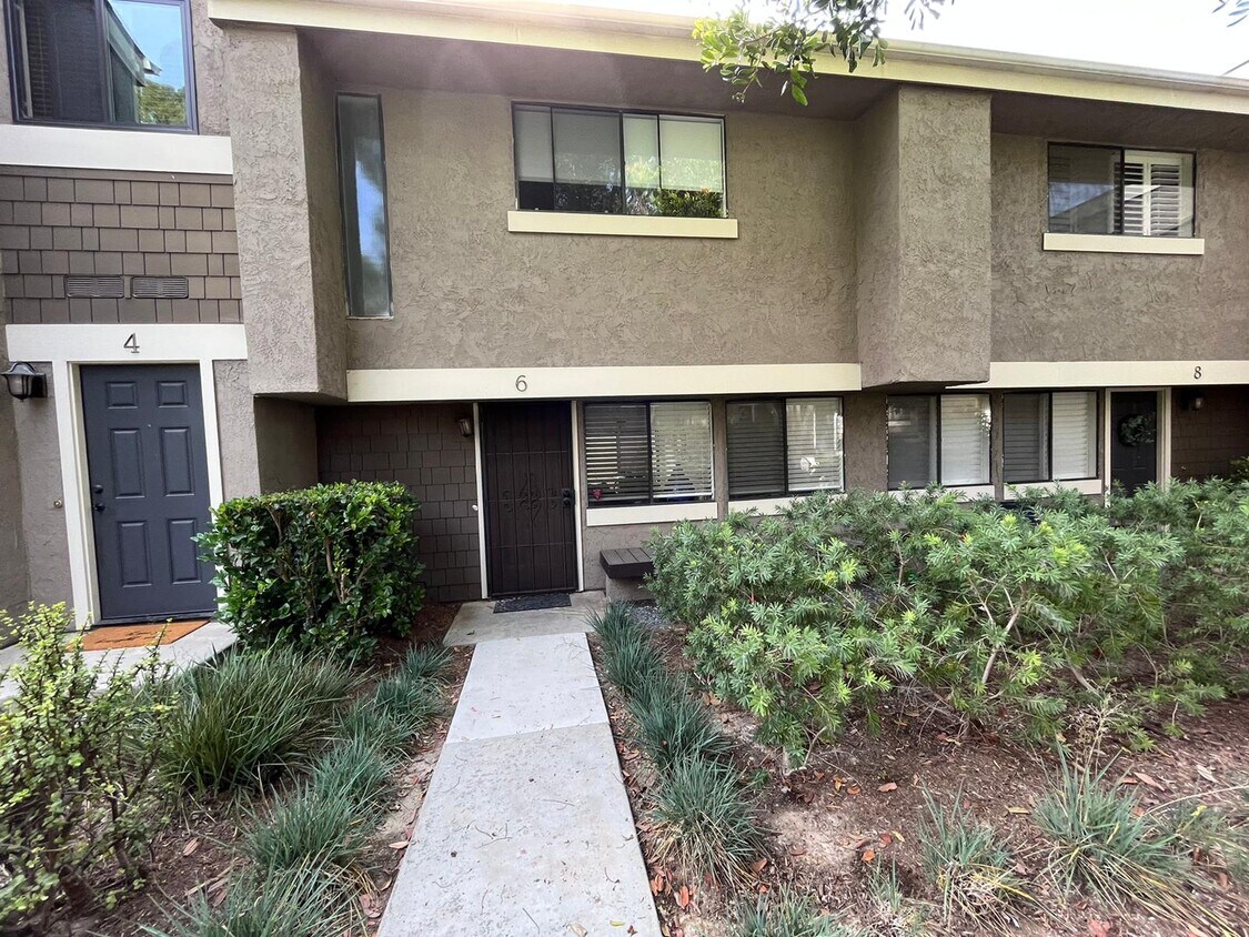 6 Summerwalk Ct, Newport Beach, CA 92663 Townhome Rentals in Newport