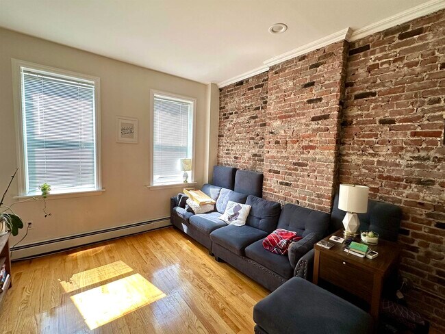 Foto del edificio - 273 Webster Ave