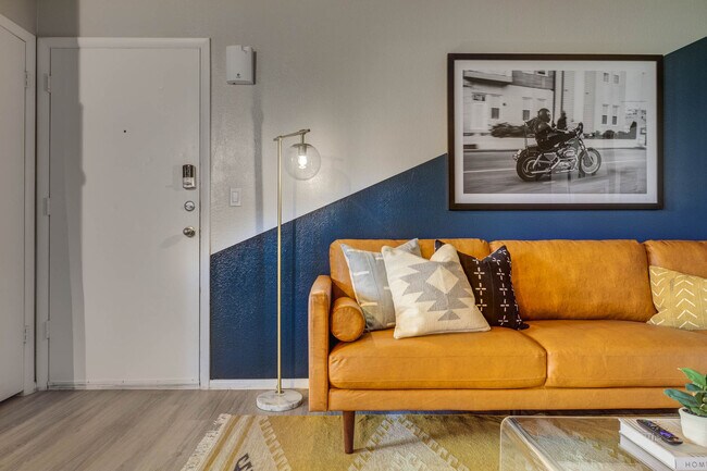 Apartamentos Riverbend — foto de la comunidad - Riverbend