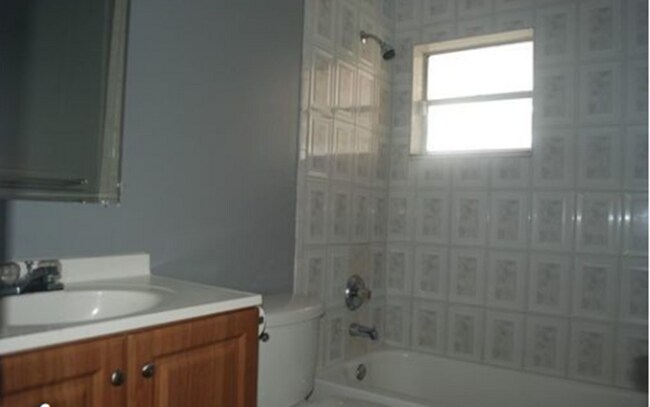 Foto del edificio - 3556 NW 114th Terrace