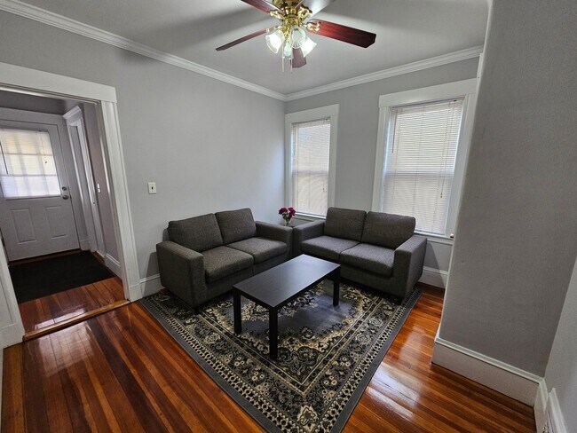 Foto del edificio - 15 New Hampshire Ave