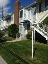Building Photo - 907 E 820 N