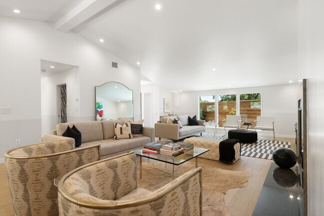 Building Photo - Executive Home in Coveted Highland Hills