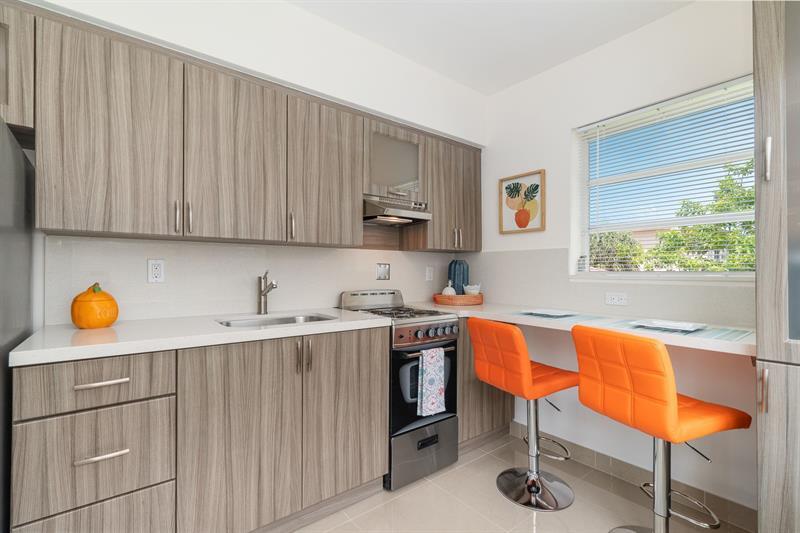 Foto principal - 620 NE 2nd Ct