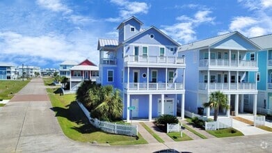Building Photo - 3803 Neptune