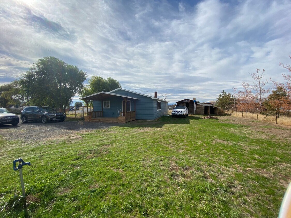Foto principal - Nice home for rent in Metolius!