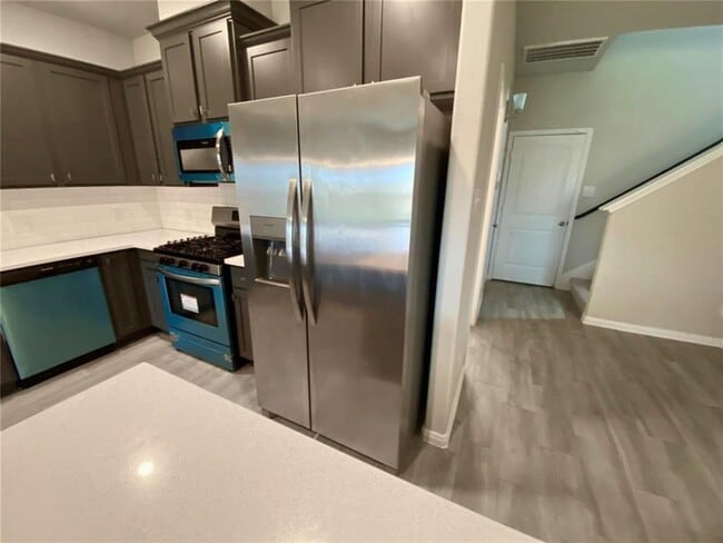 Building Photo - 6939 Escondido Dr