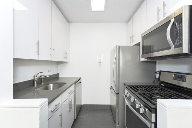 Foto del edificio - 218 E 32nd St