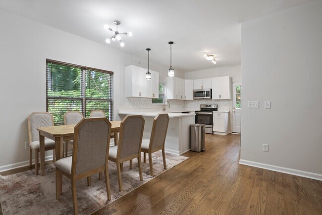 Foto del edificio - 139 Dahlia Ave NW