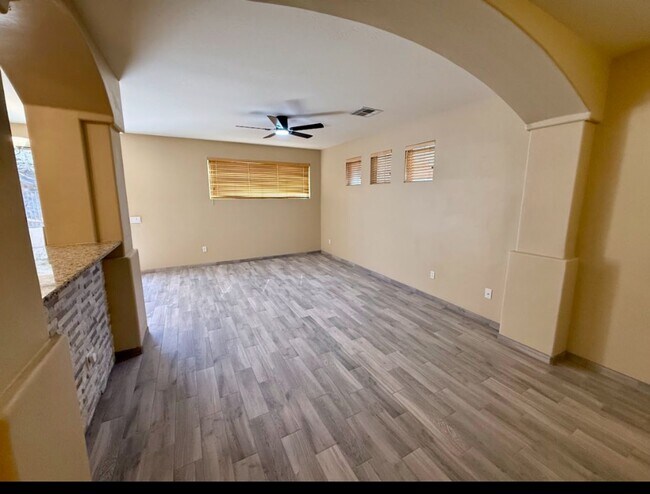 Foto del edificio - 3 Bedroom in Beautiful Ahwatukee Foothills Club West!  Available 7/1