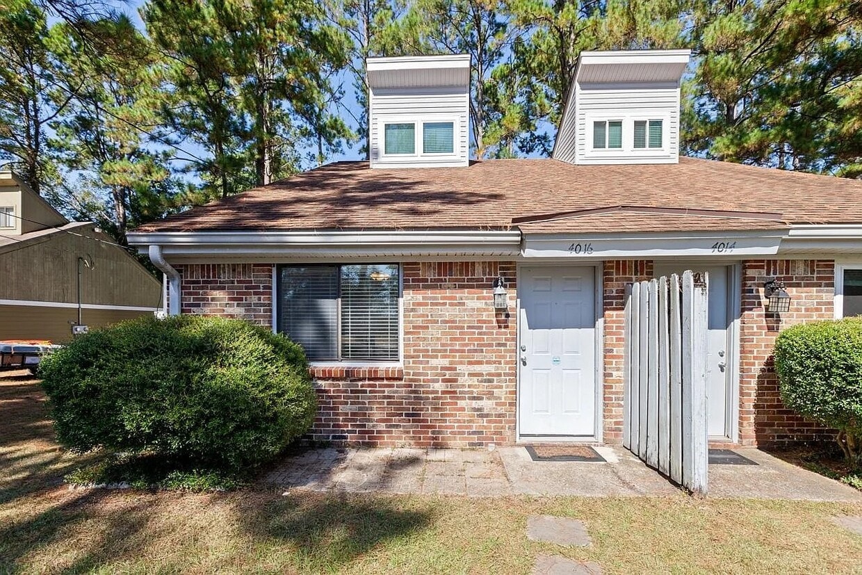 Primary Photo - 4016 Chipola St