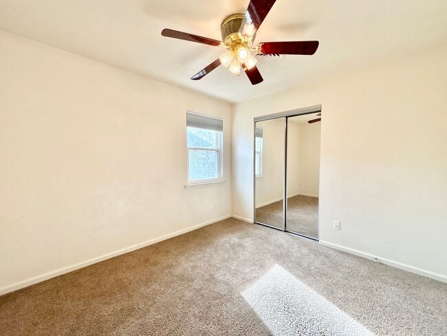 Building Photo - Cozy Brick Ranch in Norfolk!