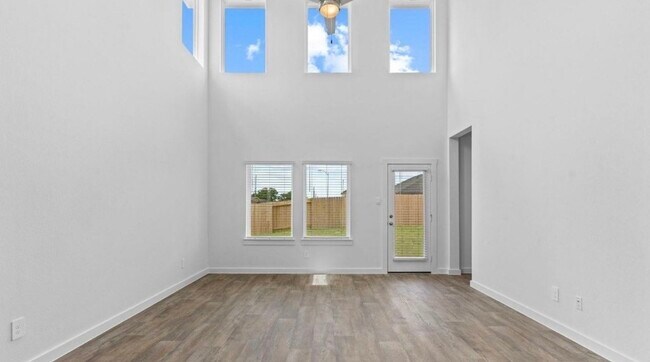 Foto del edificio - 8051 Marchese Dr