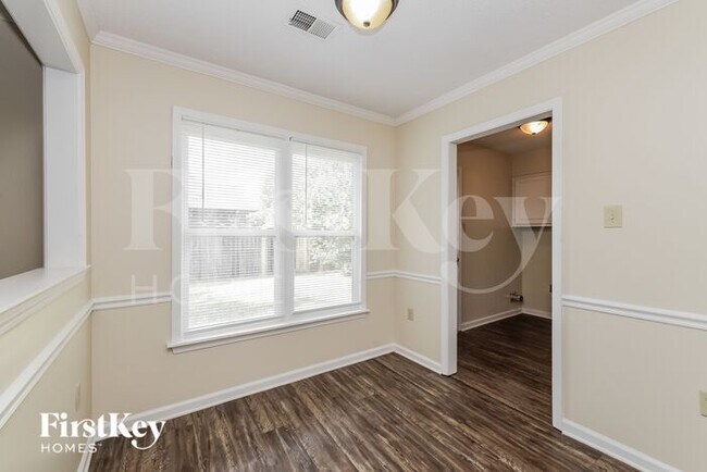 Building Photo - 5156 Barkshire Dr