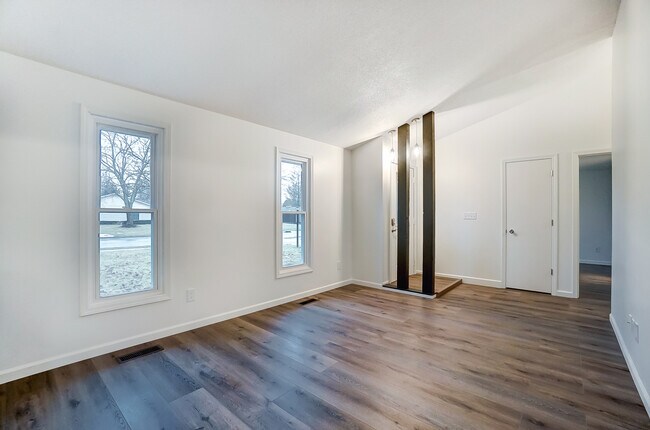 Foto del edificio - 3633 Turf Ln