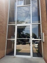Building Photo - 6615 Hearne Rd