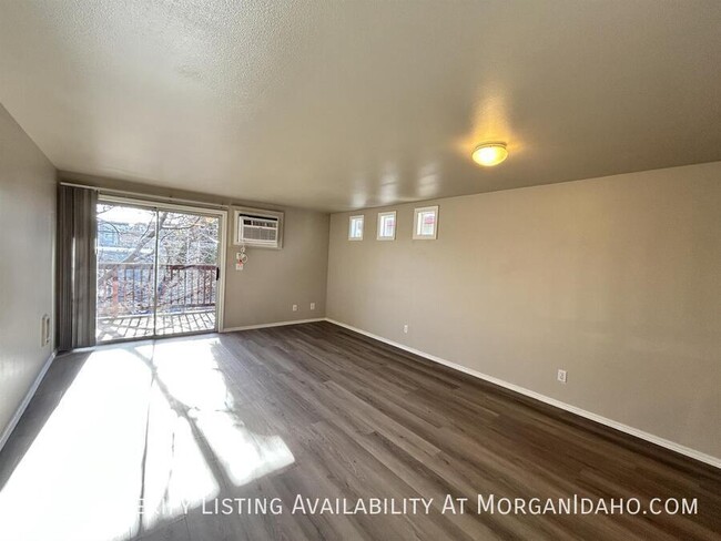 Foto del edificio - 2 bed 1 bath home close to Down town Boise