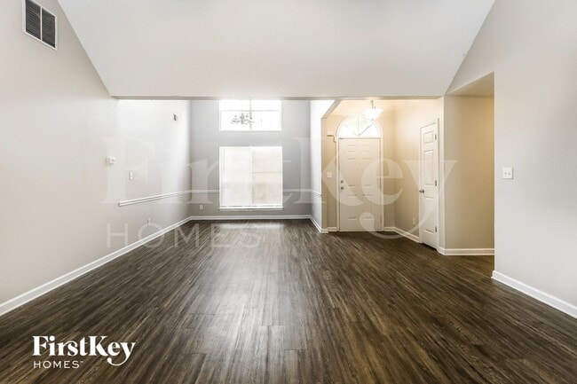 Building Photo - 120 Kent Dr