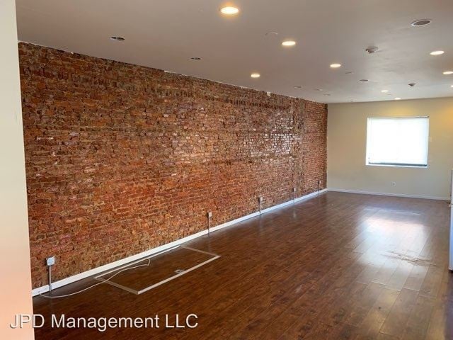 Building Photo - 2991 Frankford Ave