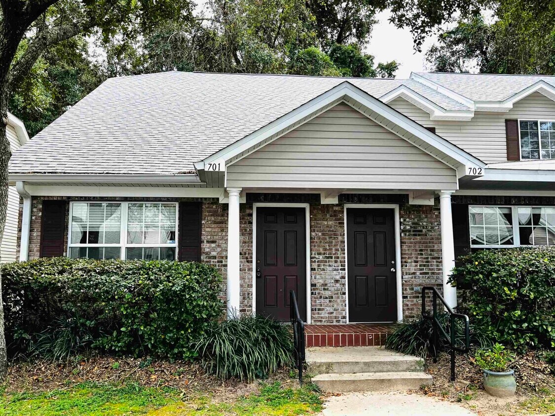 2738 W Tharpe St Unit 701, Tallahassee, FL 32303 Condo for Rent in