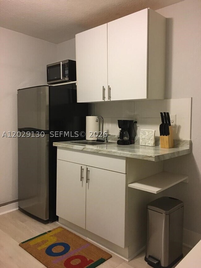 Foto del edificio - 7525 S Waterway Dr