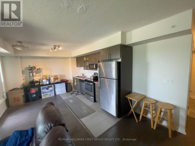 Building Photo - 75-475 Norman Bethune Ave