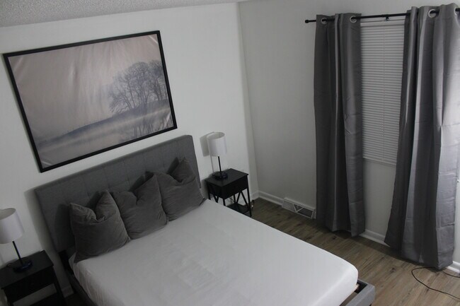 bedroom - 147 Holmes Dl