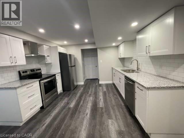 Building Photo - 19 Lyle Pl
