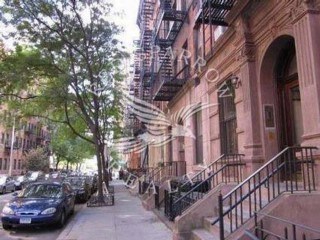 Primary Photo - 320 E 93rd St