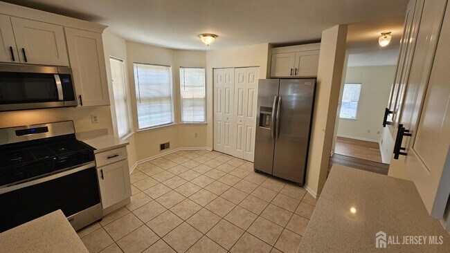 Foto del edificio - 405 Cobblestone Ct