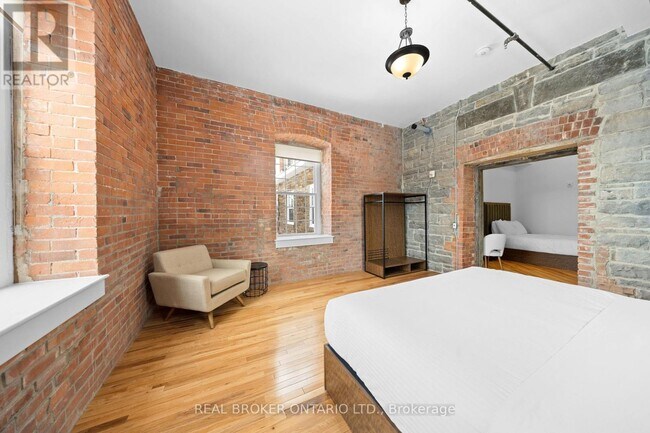 Photo du bâtiment - 150 Mill St