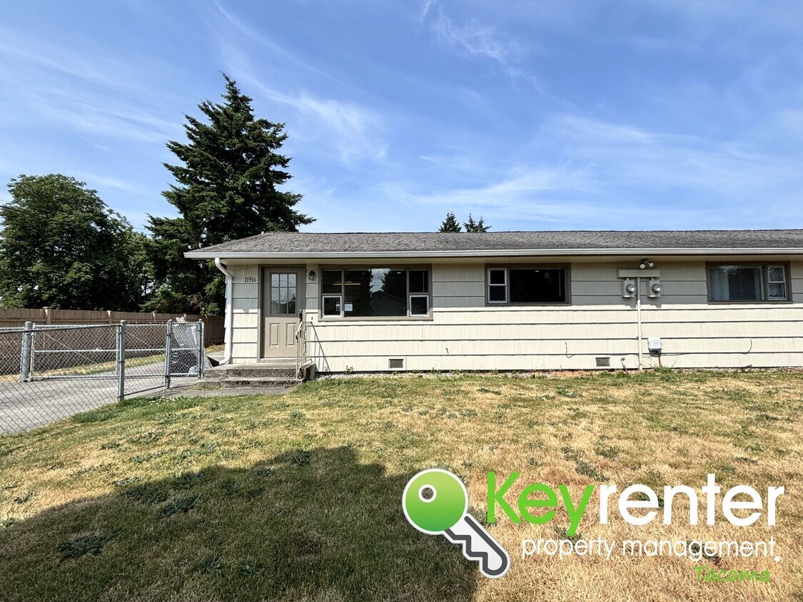 Foto principal - 11914-11916 Alaska St S
