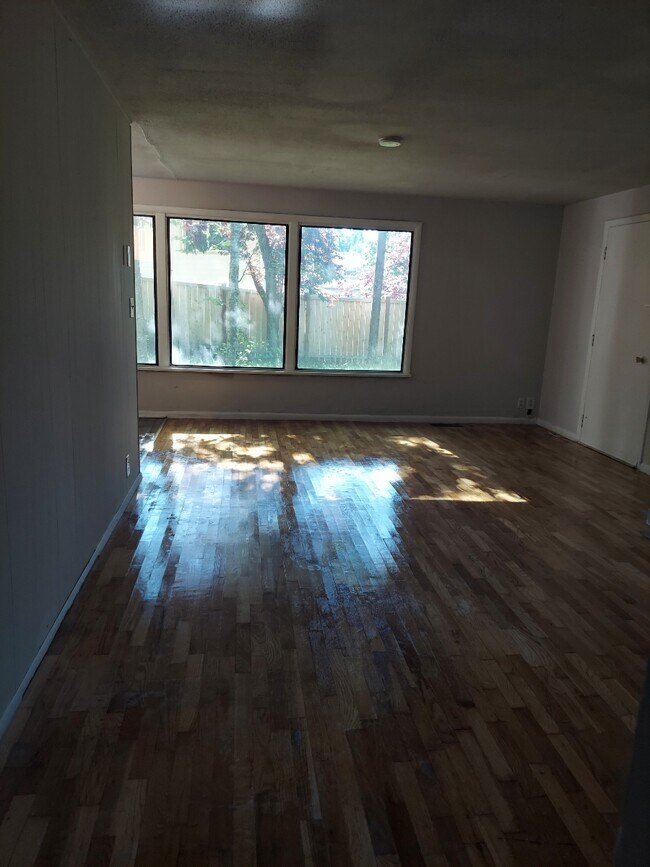 Foto del edificio - 1023 143rd Ave SE