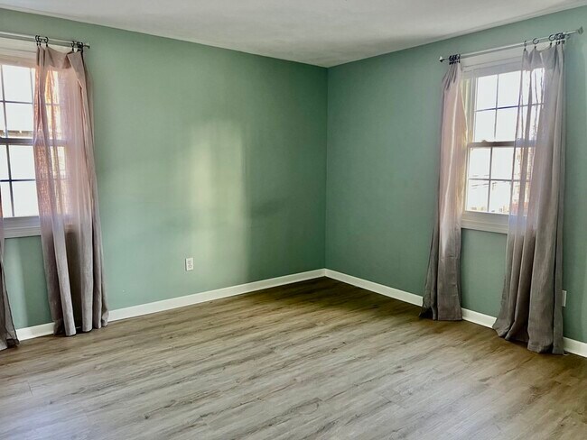Building Photo - 7 Montvale St