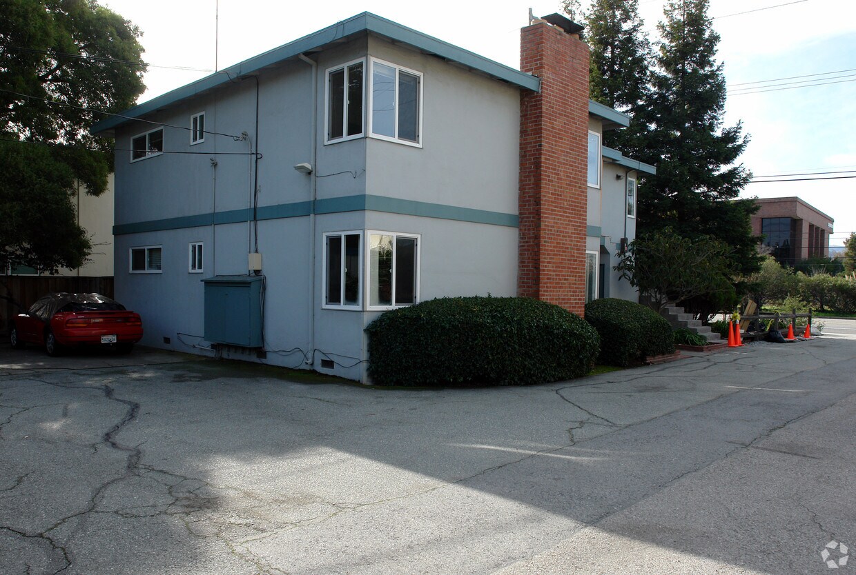 Building Photo - 2715-2721 Alma St